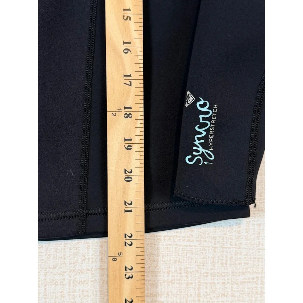 Roxy Syncro 1mm Hyperstretch Girls Rash Guard Wetsuit Top Black Blue Size 8/36